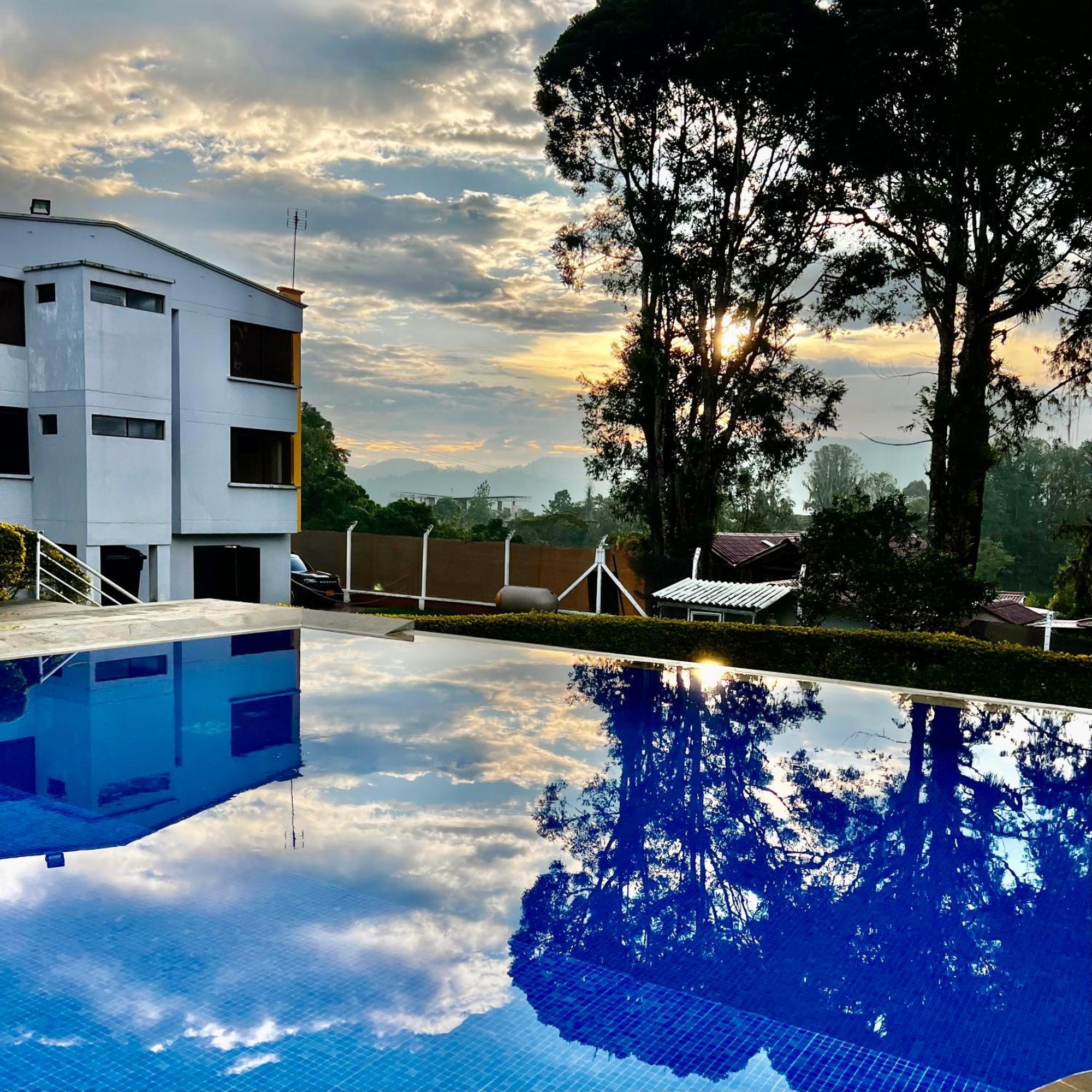 Hotel Casa Confort Santa Rosa de Cabal Eksteriør bilde